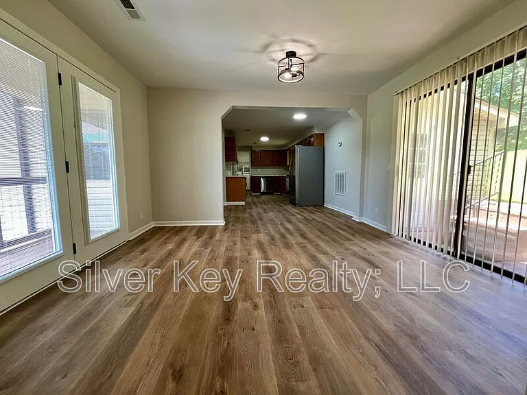 1719 Reed Rd — Photo 18