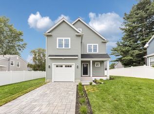 71 Hooper Rd, Dedham, MA 02026