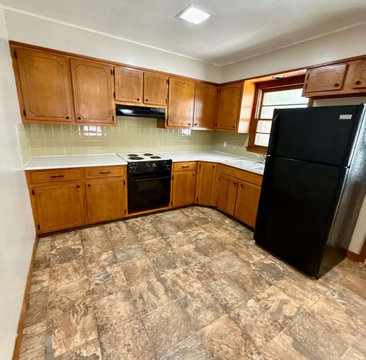 2 bed, 1056 sqft, $900 — Photo 3