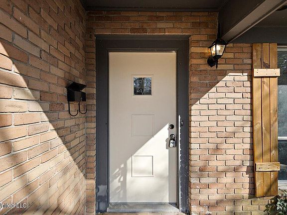 4th image of 5348 Keele St