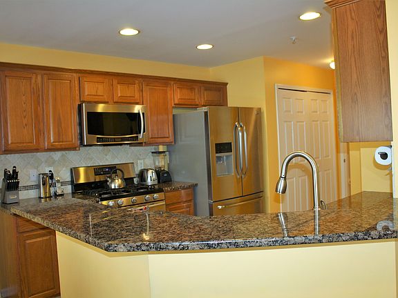 Kitchen w SS appliances