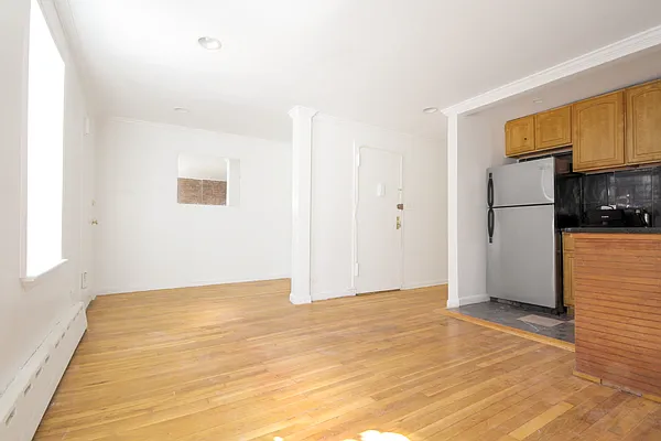 Rented by MNS | media 8