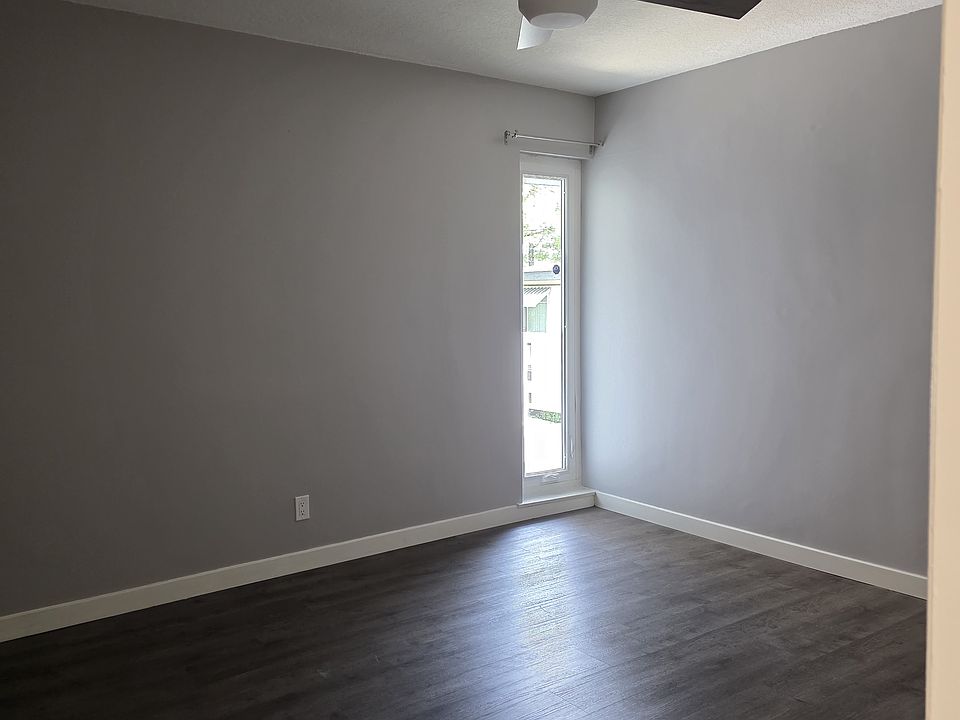 1st image of 832 W Huntington Dr APT 4
