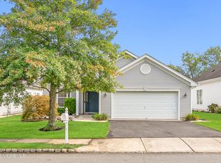 22 Morningside Court, Lakewood, NJ 08701