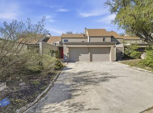 511 Fairway Dr, Kerrville, TX 78028