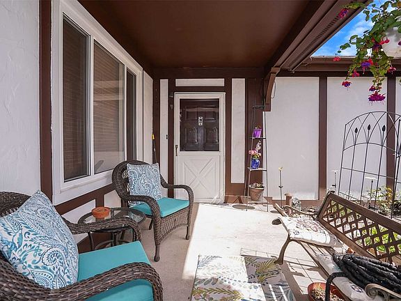 5th image of 39 Briar Hill Ct