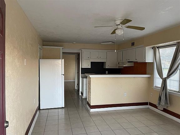 2nd image of 37567 Meadowview Dr