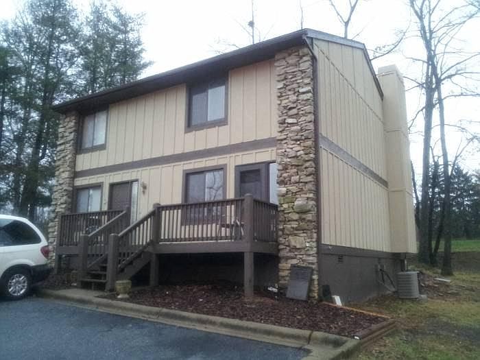 2 Dawnwood Circle