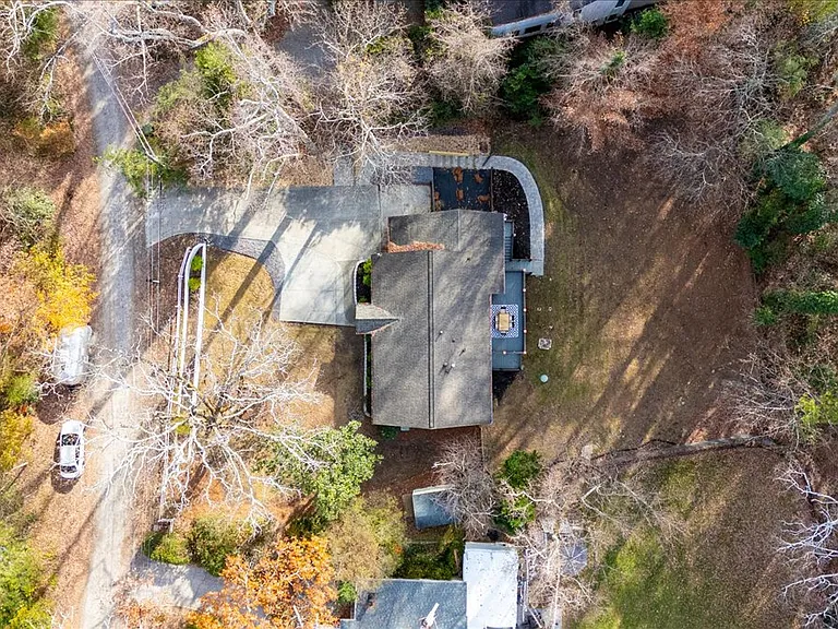 1065 Lee Cir NE — Photo 31