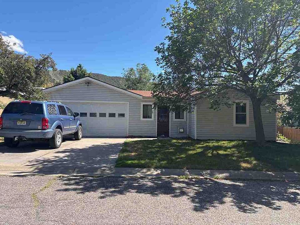 1st image of 141 W Tamarack Cir