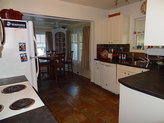 2nd image of 648 E Catawba Ave