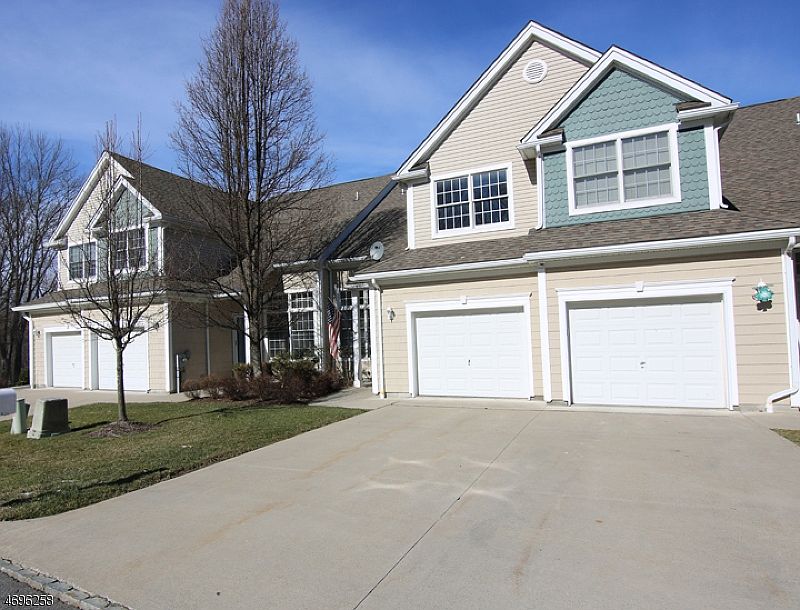 1st image of 12 Spring Hollow Rd
