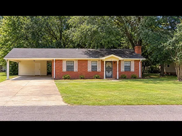 1713 Arrowhead Dr, Starkville, MS 39759