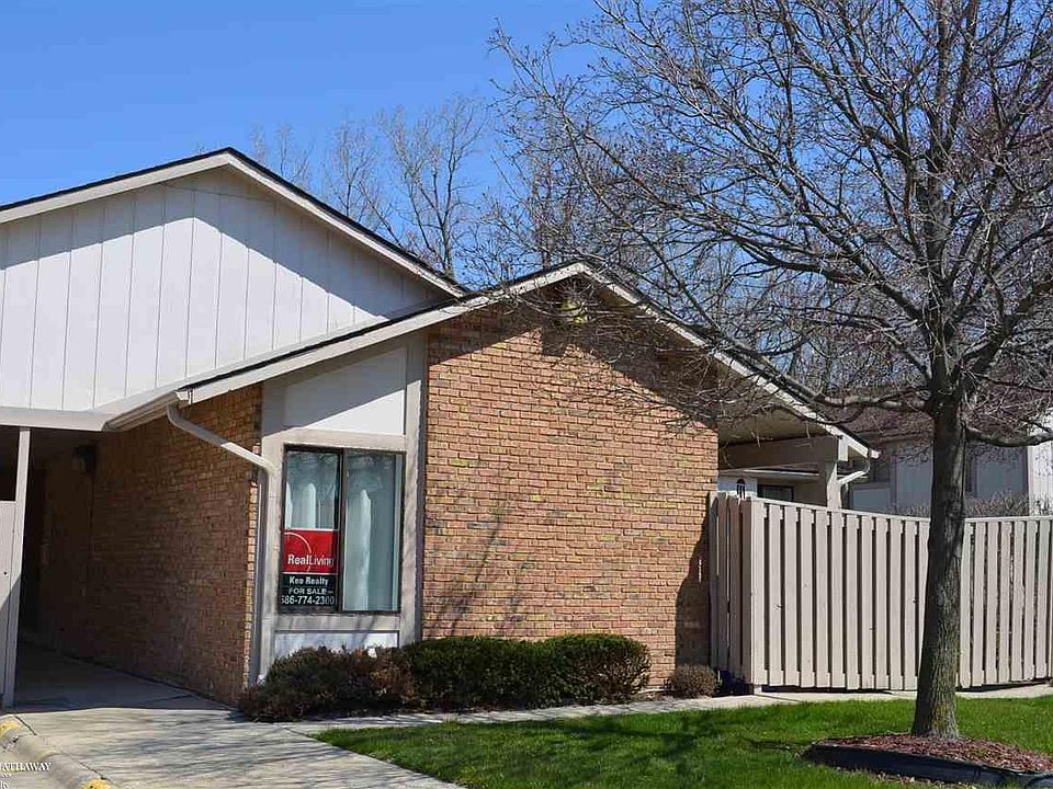 1st image of 36000 Bainbridge Ct #9