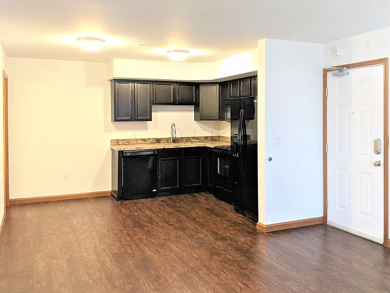 112 College Avenue — Photo 43