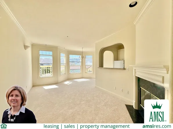 2130 Beach St #302, San Francisco, CA 94123