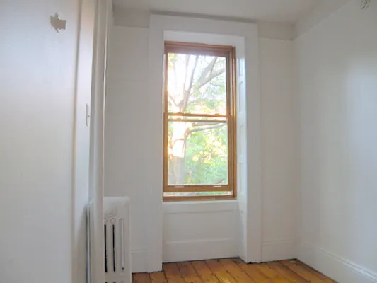 Rented by Vespa Properties Group | media 16