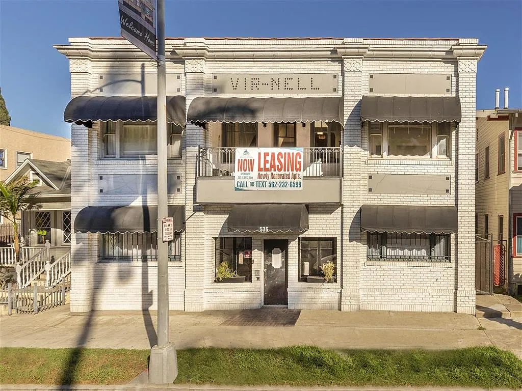 536 Magnolia — Photo 2