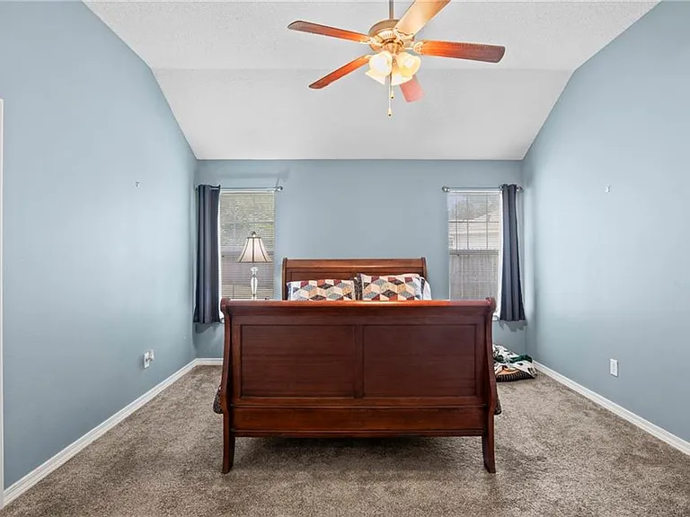 8650 Hamilton Bridges Dr S — Photo 15
