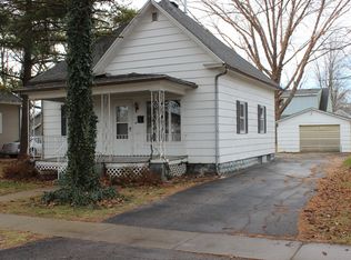 521 N Van Buren St, Sullivan, IL