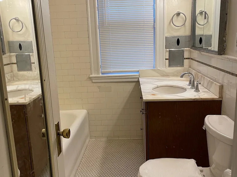 25 Hatherly Rd #1 — Photo 9