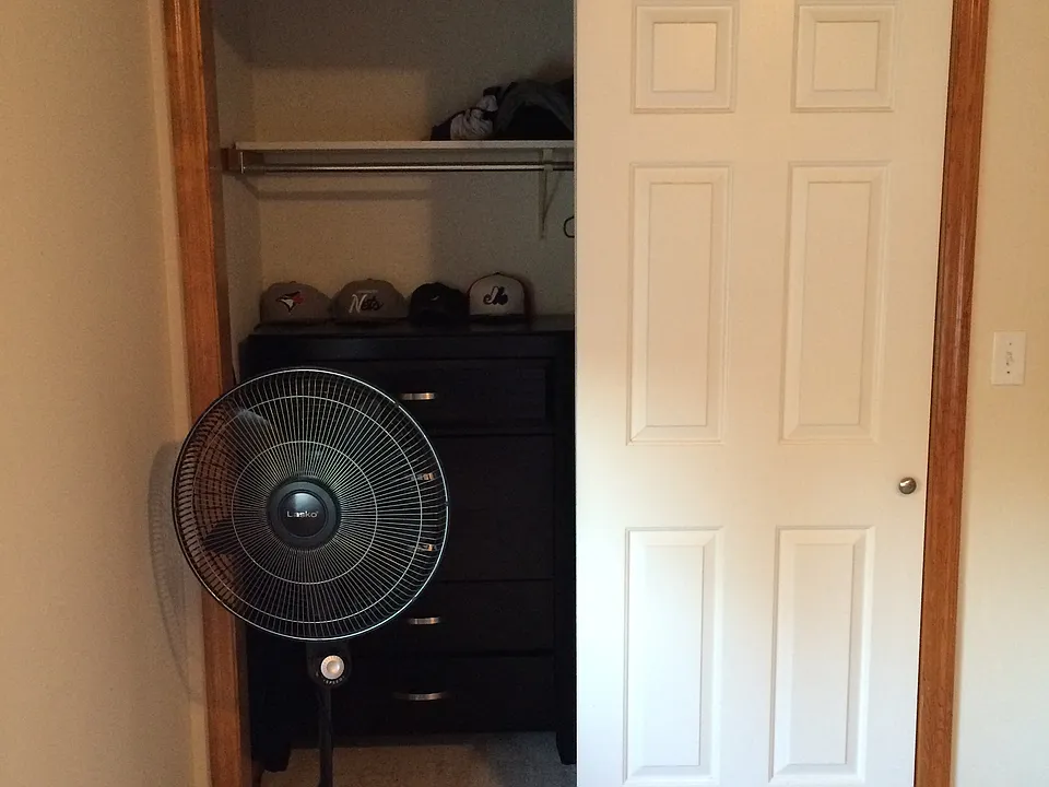 Bdrm 1 Closet