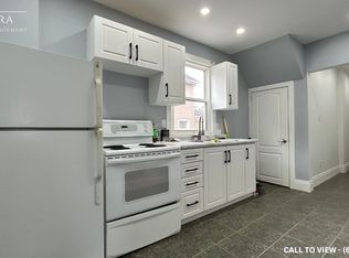 102 Queenston St #1, Saint Catharines, ON L2R 2Z3