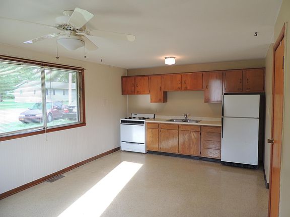 2nd image of 2308 W Beaumont Ln