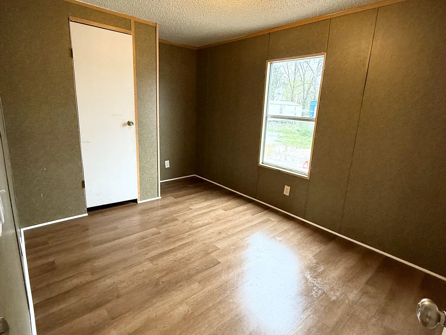 2 bed, 900 sqft, $950 — Photo 1