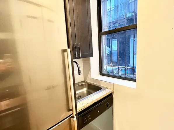 197 East 3rd Street image 6 of 8