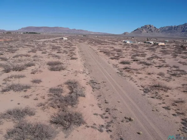 Maverick Rd SE, Deming, NM 88030