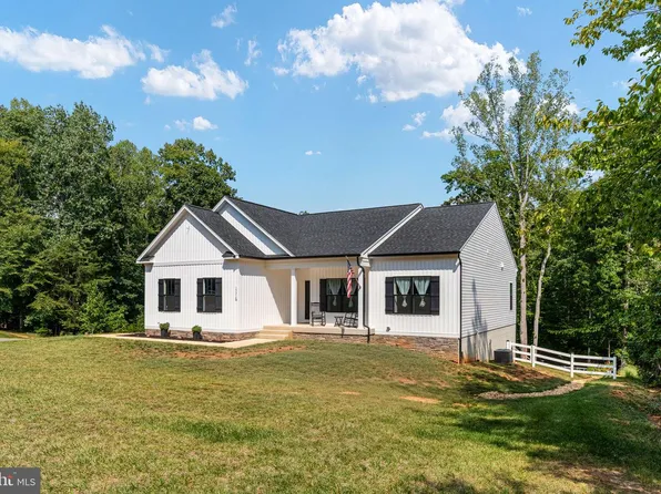 15318 Red Oak Ln, Mineral, VA 23117