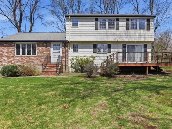 306 Fairmount Ave, Hyde Park, MA 02136