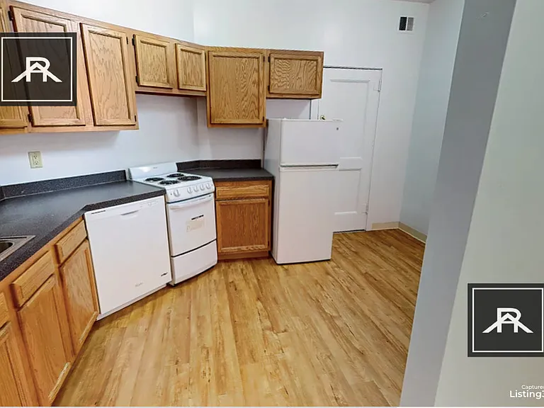 1595 Beacon St #11 — Photo 9