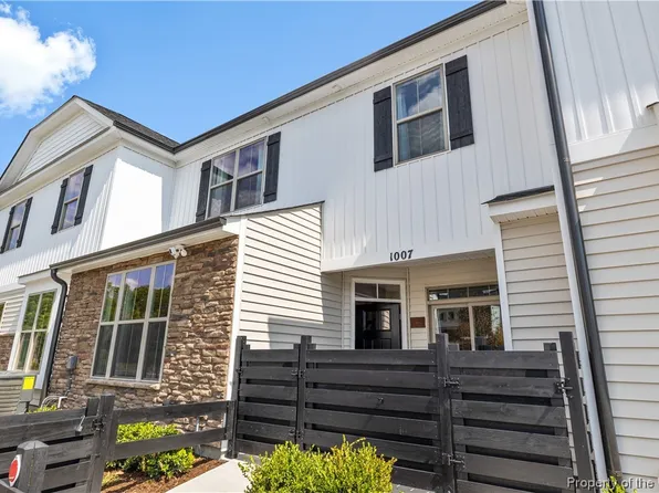 807 Kathy Ann Way W, Carrollton, VA 23314