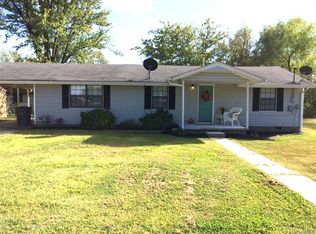 1007 SW 1st St, Wagoner, OK 74467