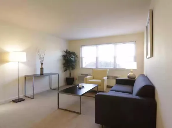 (undisclosed Address), Yonkers, NY 10710