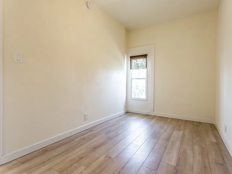 Griffin Apartments — Photo 8