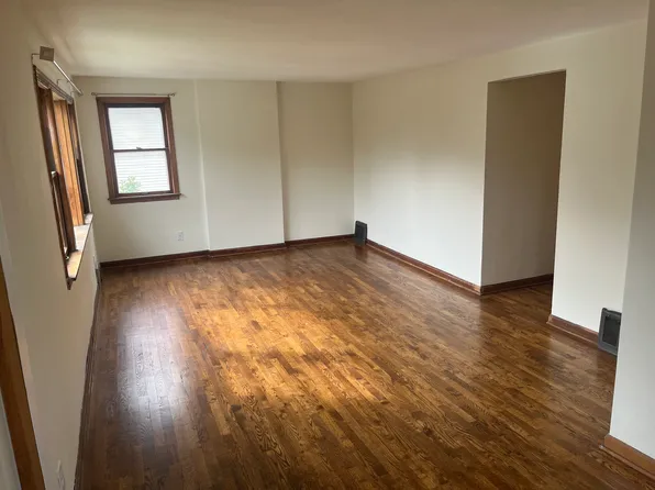 2109 N 55th St #2, Milwaukee, WI 53208