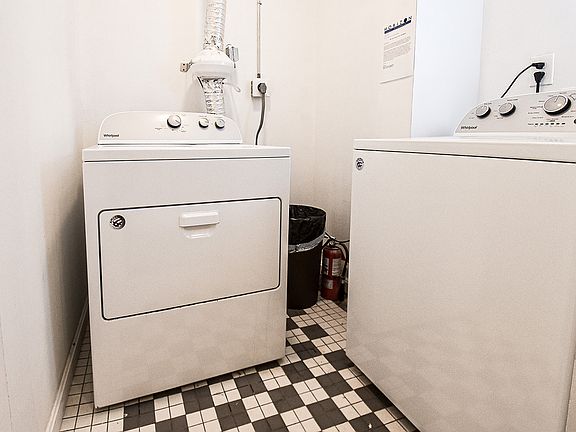 5th image of 11 E Saratoga St #17390796