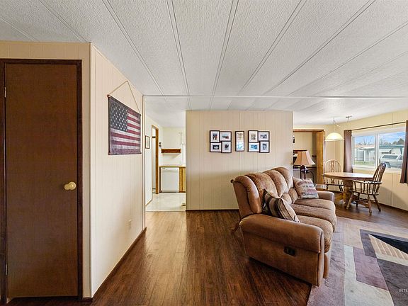 5th image of 260 N Checola Cir