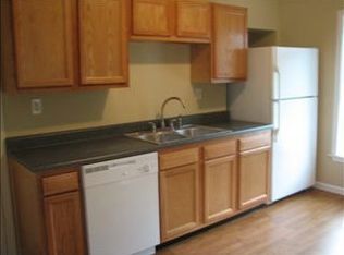 712 4th St W, South Point, OH 45680