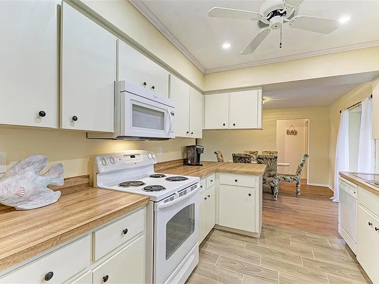 1640 Saturn Rd — Photo 10
