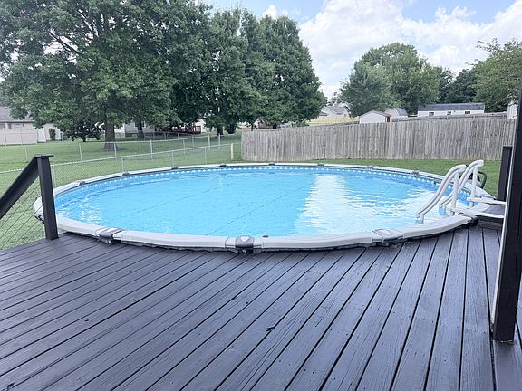 2nd image of 515 Ashbury Cir