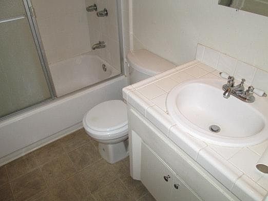 2nd image of 6406 Mariposa Ave