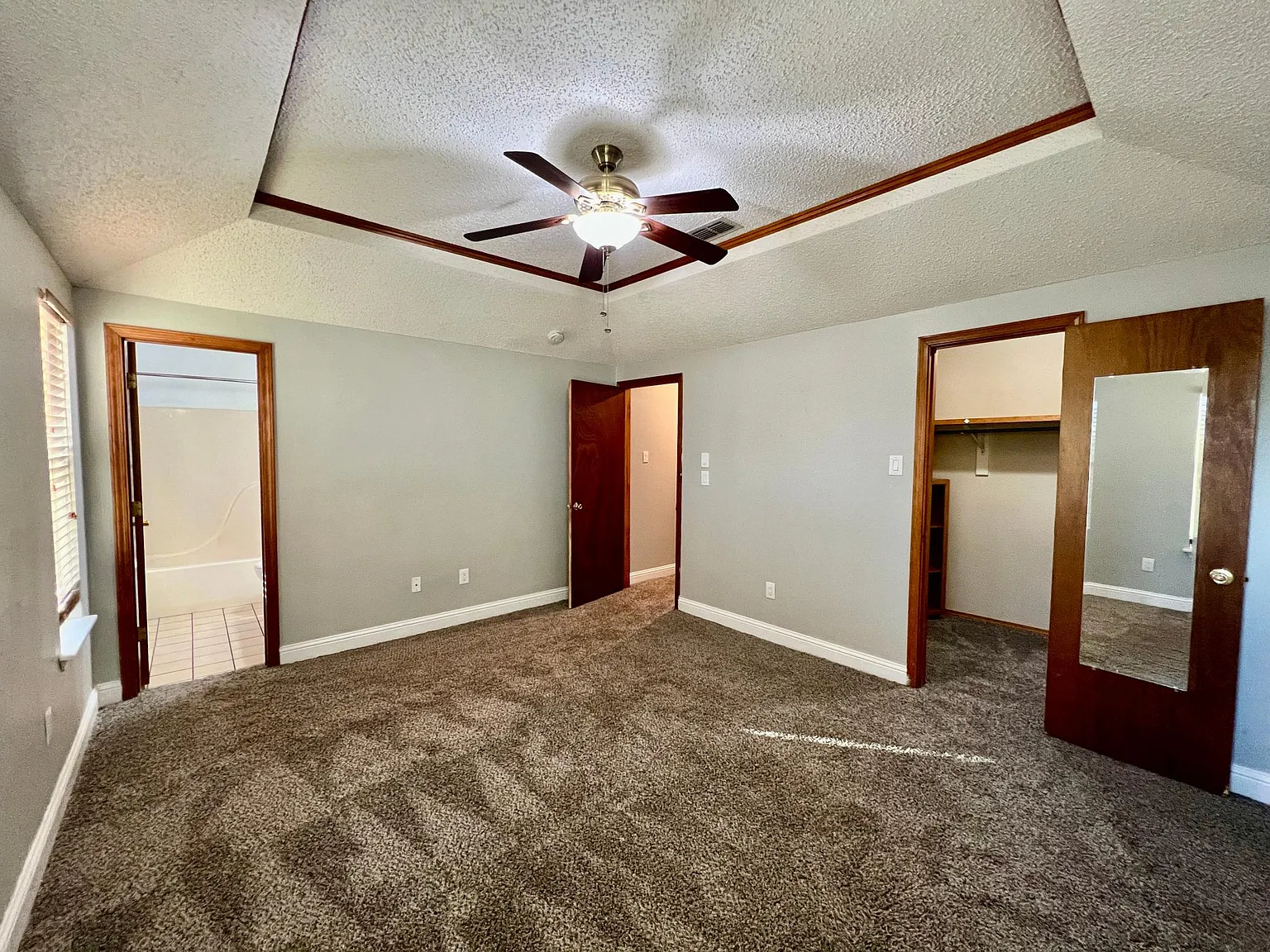 3 bed, 1254 sqft, $1,550 — Photo 3