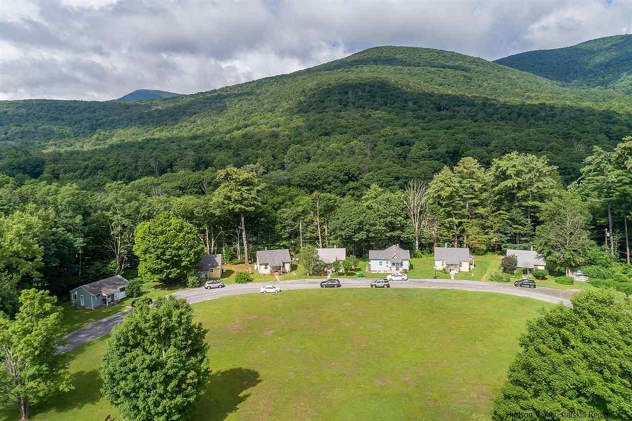 317 Beechview Gardens Cir, Boiceville, NY 12412 Zillow