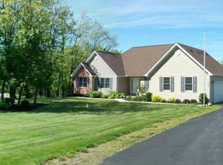 335 Lake Rd NE, Lancaster, OH 43130