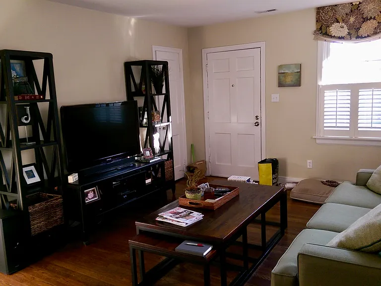 6530 Kensington Ave — Photo 1