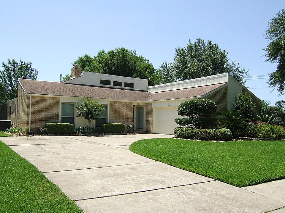 1st image of 1002 Woodhorn Dr